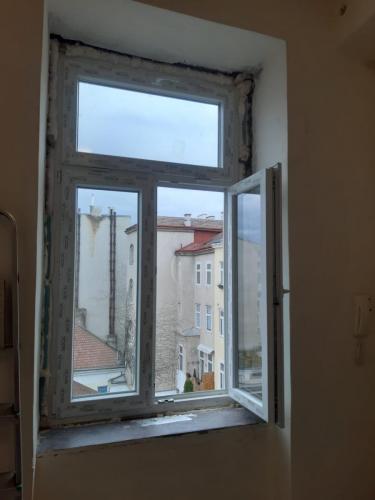0-02-0a-5e3a6ecb29cb3107cda27ff085afbdbb01938886fd0821d84adb175188033b67_8180b604